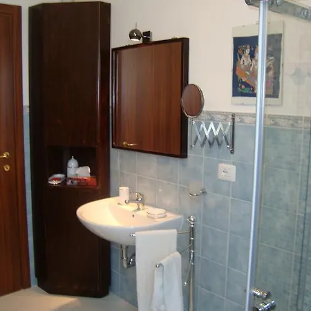 La Sosta Di Braccio Nyaraló Macchie
